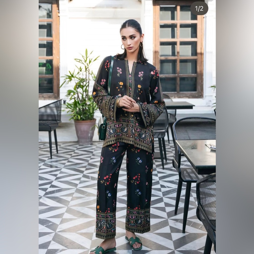 Elegant Black Floral Women's Top